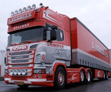 Scania van S. Verbeek met schuifzeiloplegger